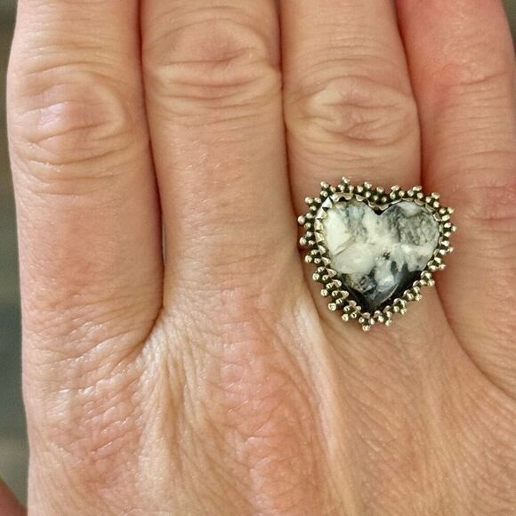 White Buffalo Turquoise Heart Gemstone Statement Ring Southwestern Stone Band 6 - Picture 7 of 7